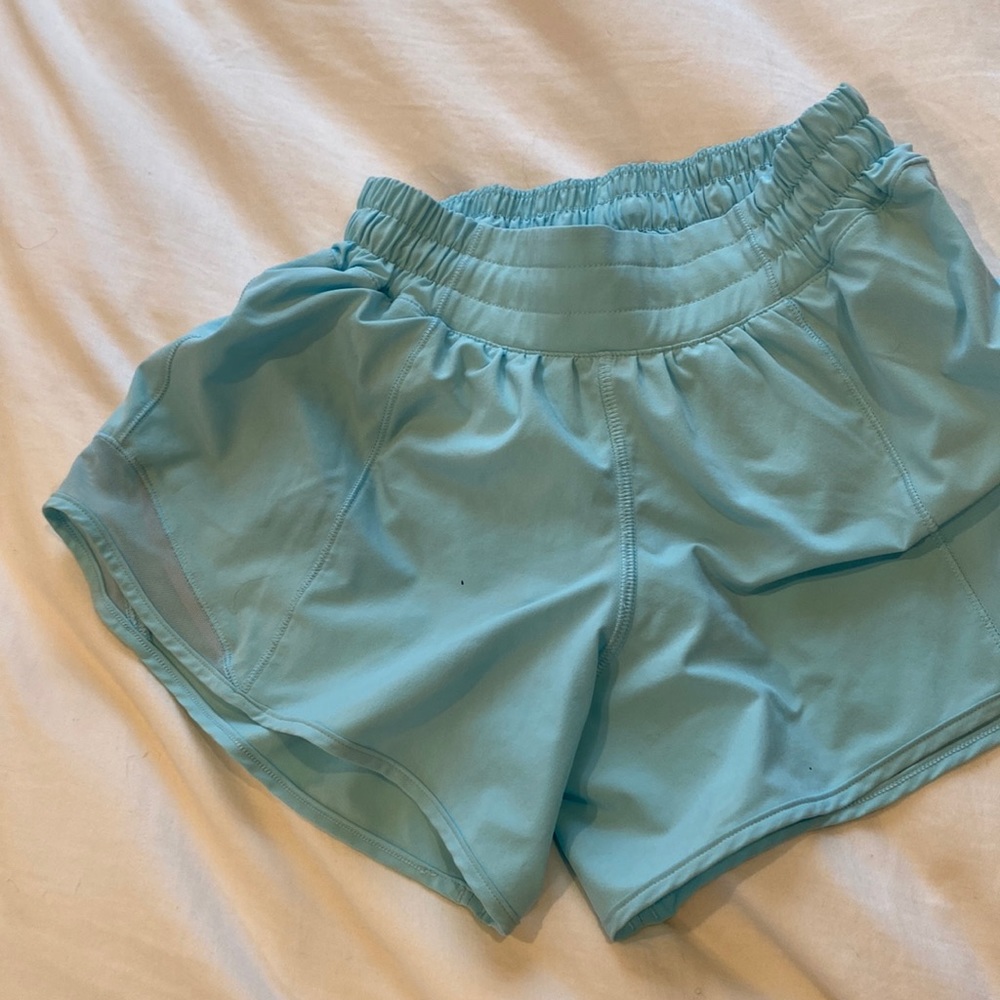 LuluLemon 4 in shorts mint